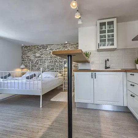 Appartement Lovely New Studio In The City Center 4****