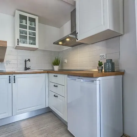 Appartement Lovely New Studio In The City Center 4**** Split